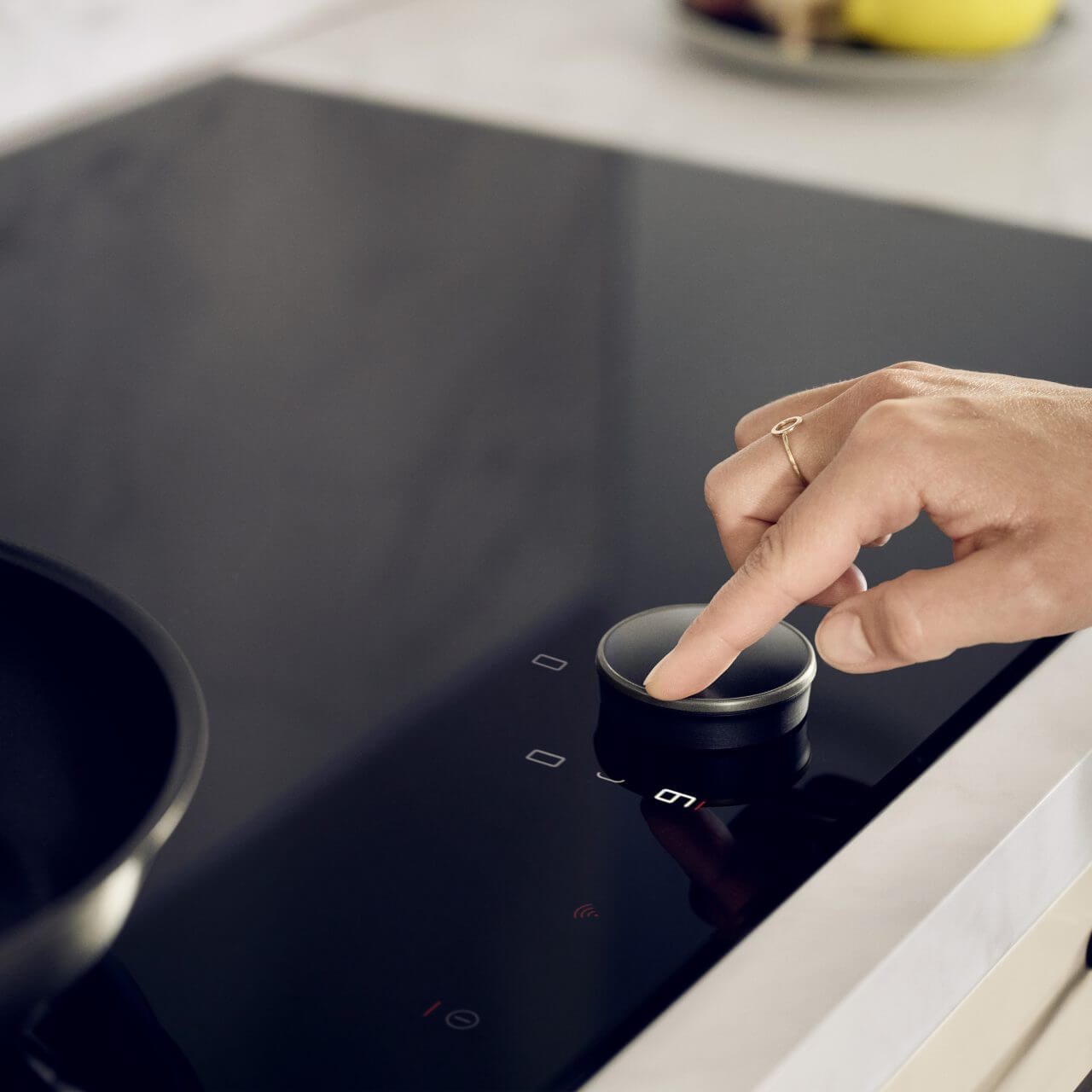 024_Neff_BigLaunches_2023_CoreRange_Twistpad_Flexinduction_14650_GG-1 (1) (1)